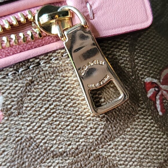 Coach Rowan C1392 Rare Candy Pattern Pouch Bag - Picture 4 of 6